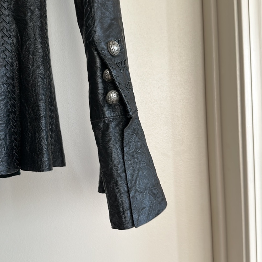 Leather jacket - Picture 9 of 17